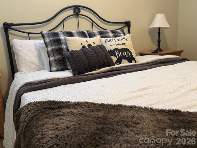 39 Rogers Creek Drive, Bakersville, NC 28705