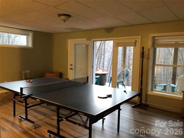 39 Rogers Creek Drive, Bakersville, NC 28705