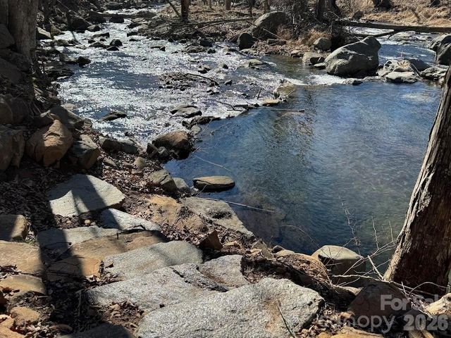 39 Rogers Creek Drive, Bakersville, NC 28705