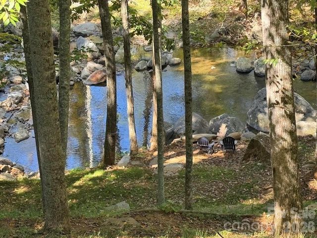 39 Rogers Creek Drive, Bakersville, NC 28705