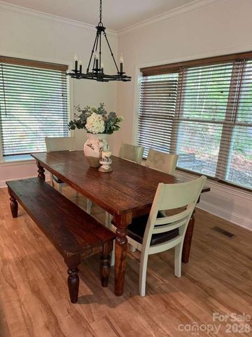 39 Rogers Creek Drive, Bakersville, NC 28705