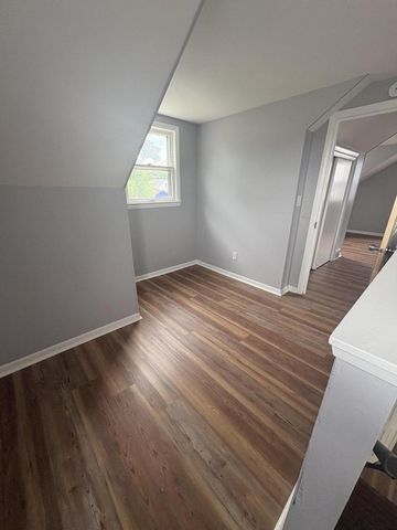 7248 W Potomac AVENUE, Milwaukee, WI 53216