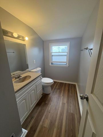 7248 W Potomac AVENUE, Milwaukee, WI 53216