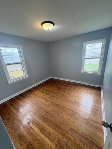 7248 W Potomac AVENUE, Milwaukee, WI 53216