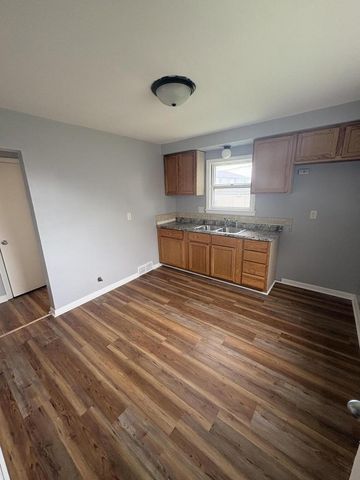 7248 W Potomac AVENUE, Milwaukee, WI 53216
