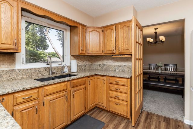 1228 31st Street, West Des Moines, IA 50266