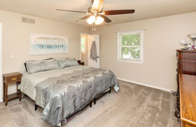 1228 31st Street, West Des Moines, IA 50266