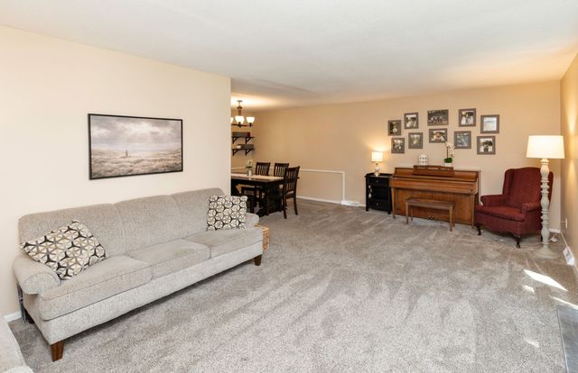 1228 31st Street, West Des Moines, IA 50266