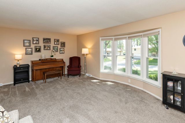 1228 31st Street, West Des Moines, IA 50266