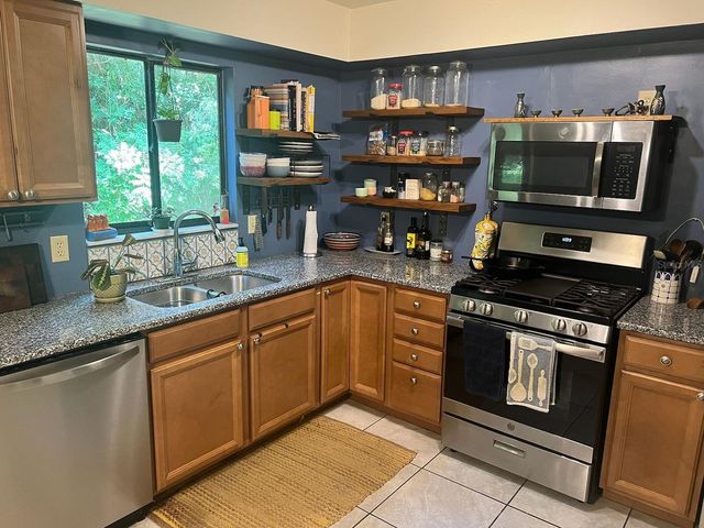3402 NW 2ND STREET, Gainesville, FL 32609