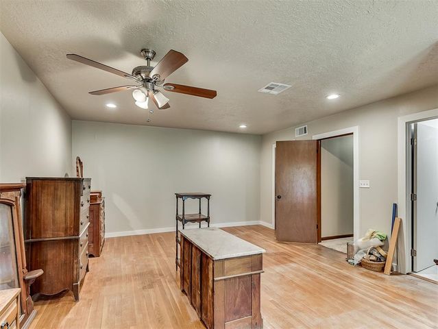 2616 Walnut Road, Norman, OK 73072