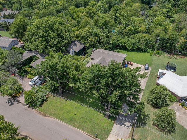 2616 Walnut Road, Norman, OK 73072