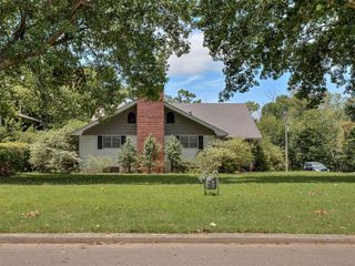 2616 Walnut Road, Norman, OK 73072