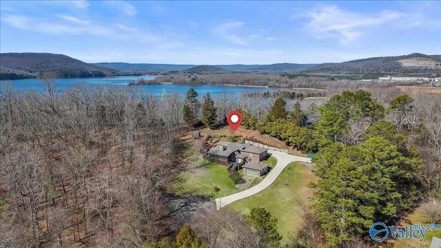 160 Santa Maria Drive, Scottsboro, AL 35769