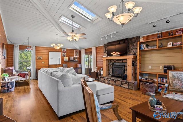 160 Santa Maria Drive, Scottsboro, AL 35769