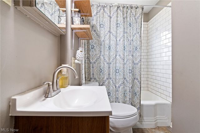 702 Sherwood Drive, Wooster, OH 44691