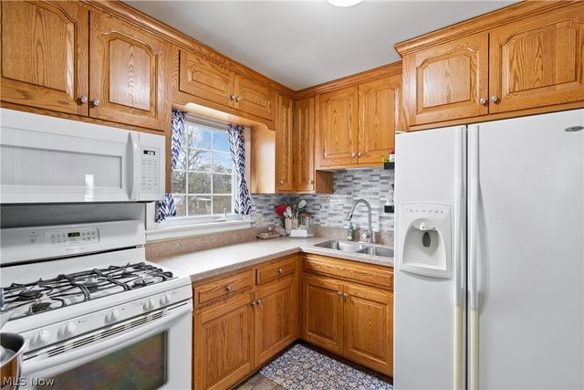 702 Sherwood Drive, Wooster, OH 44691