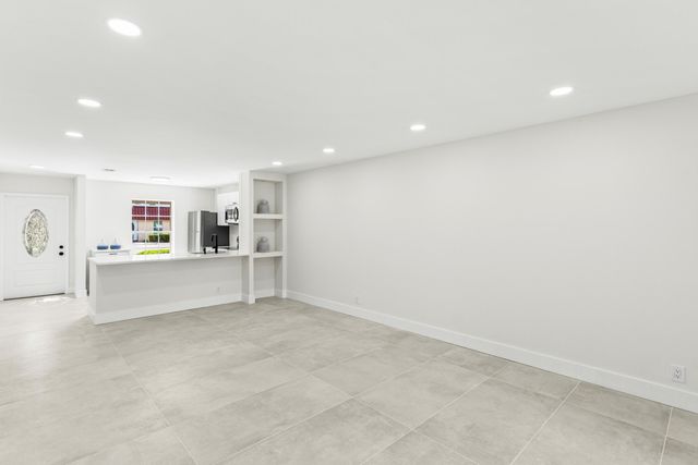 733 Nantucket Circle, Lake Worth, FL 33467