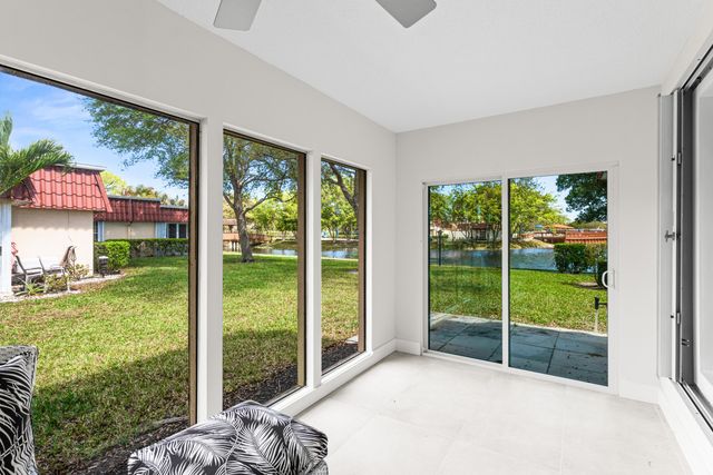 733 Nantucket Circle, Lake Worth, FL 33467