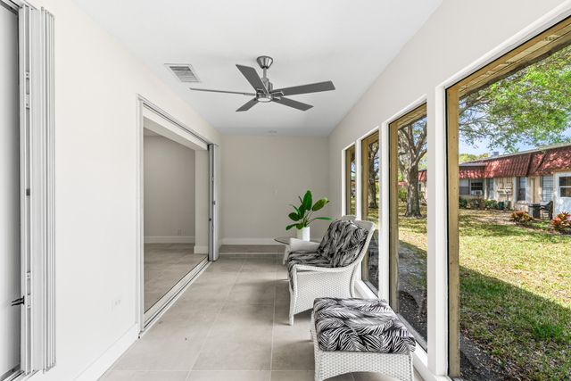 733 Nantucket Circle, Lake Worth, FL 33467