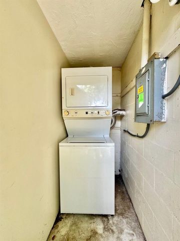 865 TROTTER ROAD, Largo, FL 33770