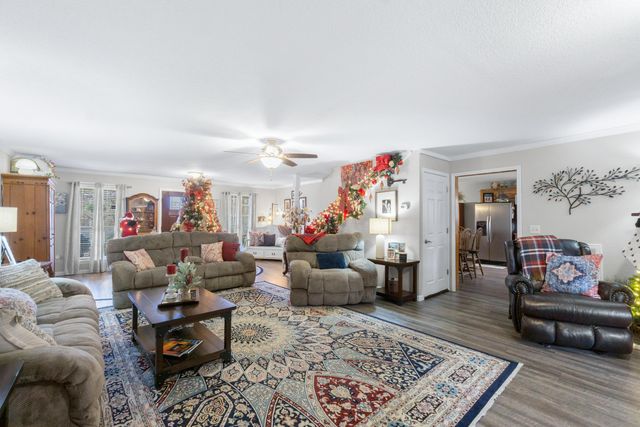 733 County Road 291, Bryant, AL 35958