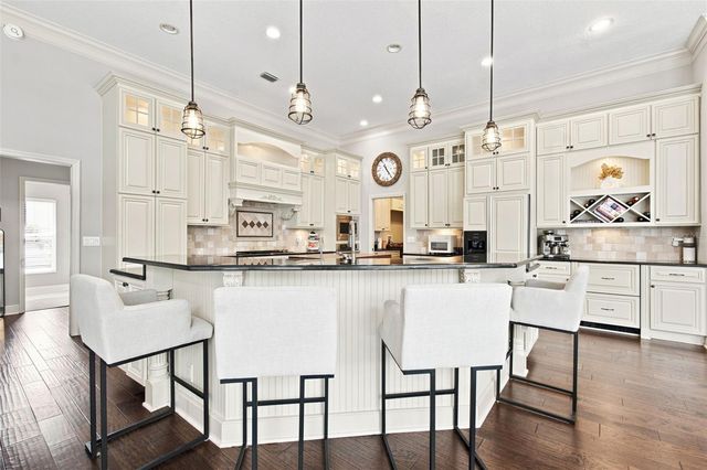 9212 PINE ISLAND COURT, Tampa, FL 33647