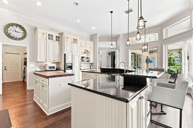 9212 PINE ISLAND COURT, Tampa, FL 33647