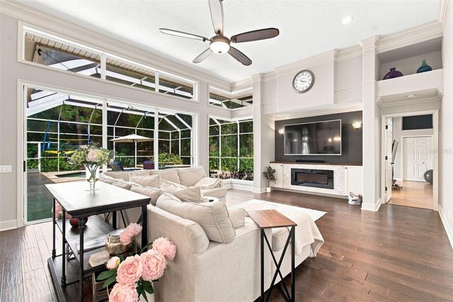 9212 PINE ISLAND COURT, Tampa, FL 33647