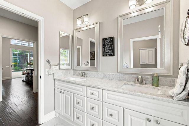 9212 PINE ISLAND COURT, Tampa, FL 33647