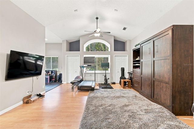 9212 PINE ISLAND COURT, Tampa, FL 33647