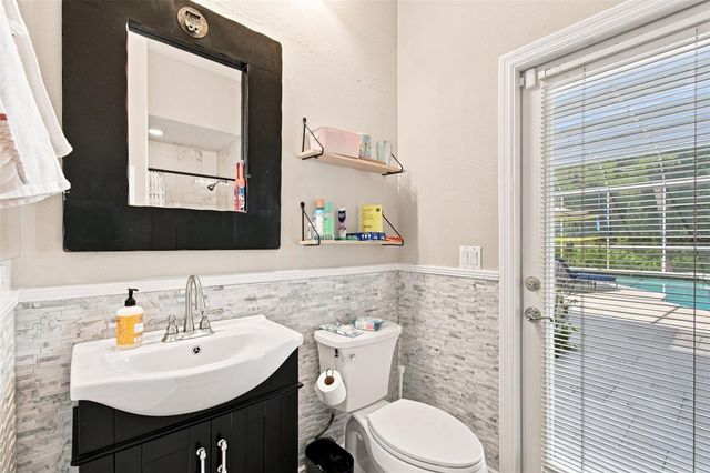 9212 PINE ISLAND COURT, Tampa, FL 33647