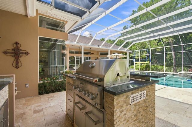 9212 PINE ISLAND COURT, Tampa, FL 33647
