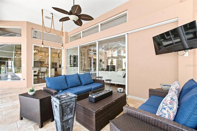 9212 PINE ISLAND COURT, Tampa, FL 33647
