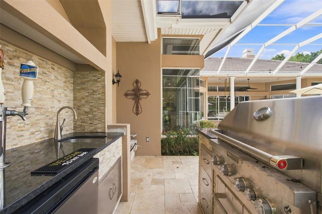 9212 PINE ISLAND COURT, Tampa, FL 33647