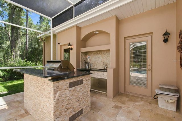 9212 PINE ISLAND COURT, Tampa, FL 33647