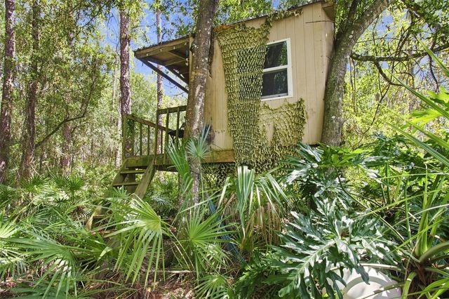 9212 PINE ISLAND COURT, Tampa, FL 33647