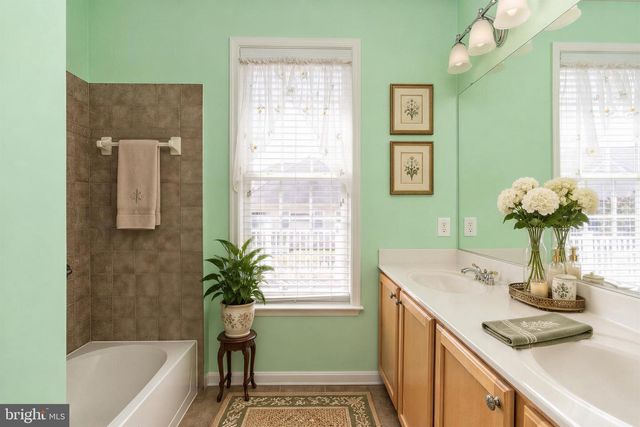 5706 W KESSLERS XING, Fredericksburg, VA 22407