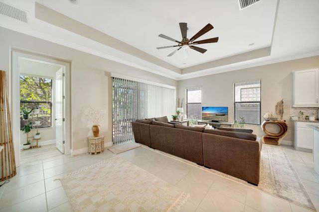 3824 NW 89th Way, Coral Springs, FL 33065