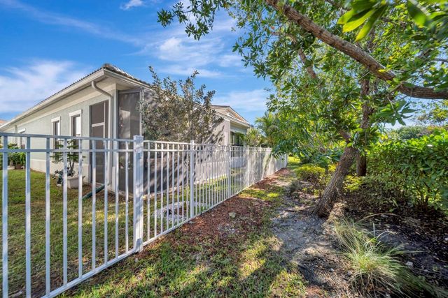 3824 NW 89th Way, Coral Springs, FL 33065