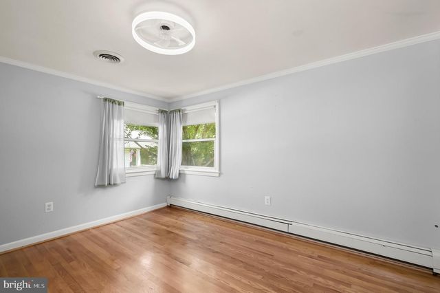 7416 CENTRE ST, Sykesville, MD 21784