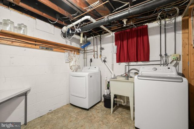 7416 CENTRE ST, Sykesville, MD 21784