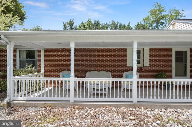 7416 CENTRE ST, Sykesville, MD 21784