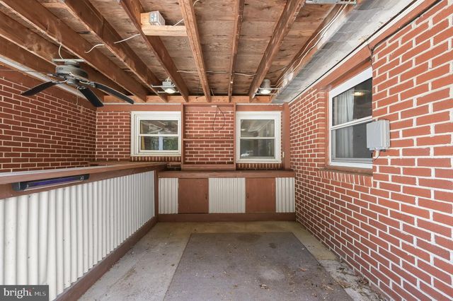 7416 CENTRE ST, Sykesville, MD 21784