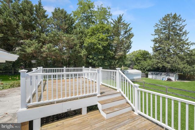 7416 CENTRE ST, Sykesville, MD 21784