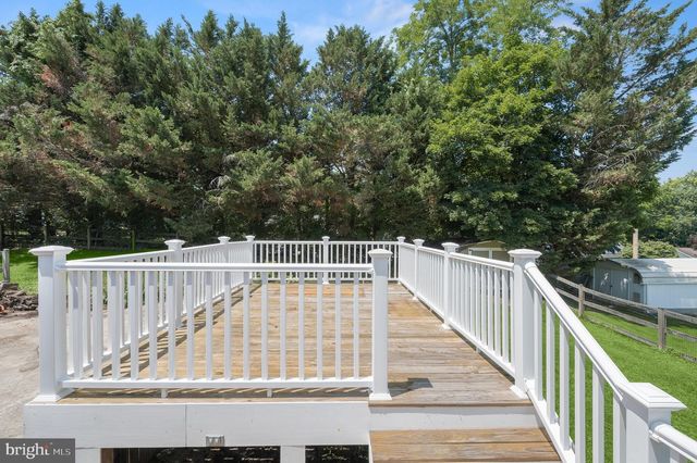 7416 CENTRE ST, Sykesville, MD 21784