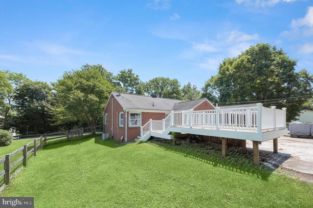 7416 CENTRE ST, Sykesville, MD 21784