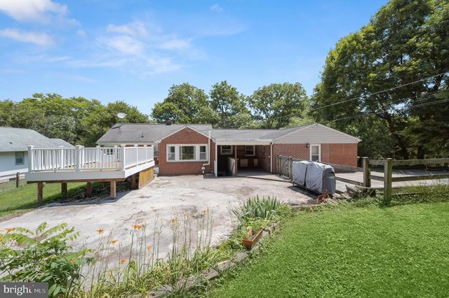 7416 CENTRE ST, Sykesville, MD 21784