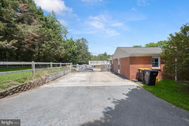 7416 CENTRE ST, Sykesville, MD 21784