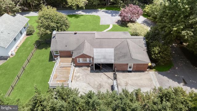 7416 CENTRE ST, Sykesville, MD 21784